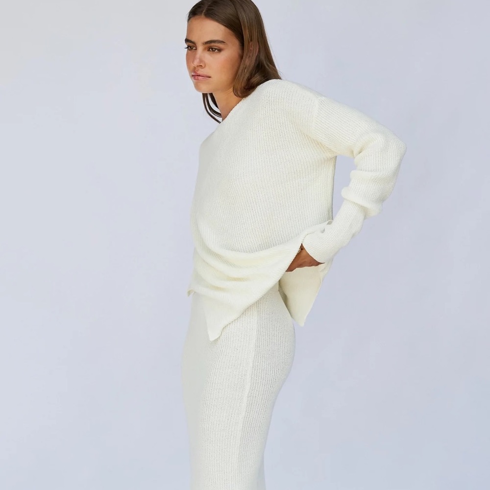 Revolve Top - Picture 2 of 6
